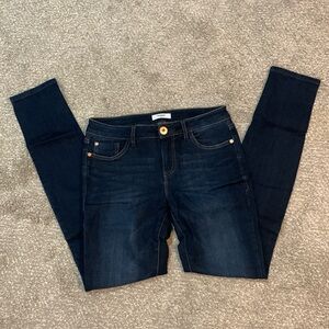 Kensie “you look pretty skinny” mid-rise dark wash skinny jeans size 27
